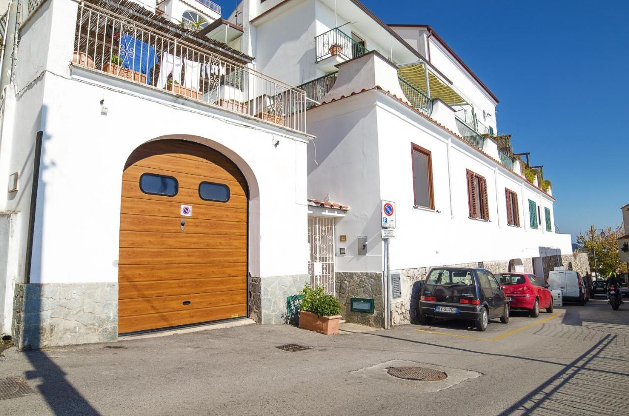 Moressas In Praiano Bagian luar foto